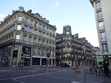 Rouen antik Gotik mimarisi olan çok güzel bir şehir. Fransa 'nın Normania şehrinde yer almaktadır. Katedral özellikle muhteşemdir.