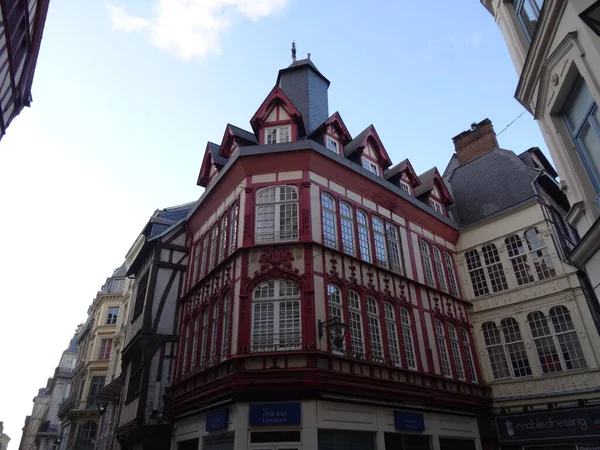 Rouen Una Ciudad Muy Hermosa Con Arquitectura Gótica Antigua Encuentra —  Fotos de Stock