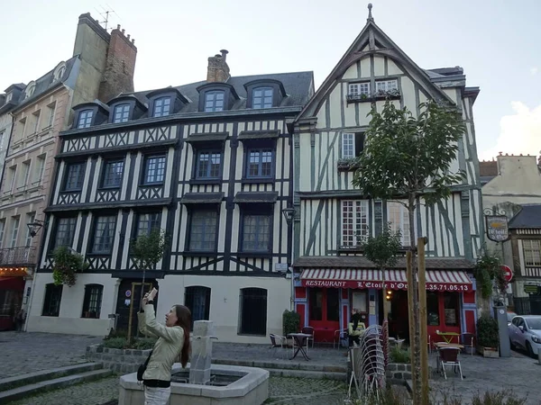 Rouen Una Ciudad Muy Hermosa Con Arquitectura Gótica Antigua Encuentra —  Fotos de Stock