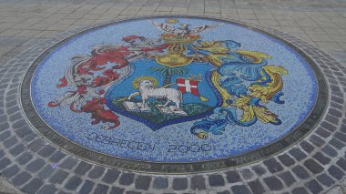 Macar termal yayları tüm dünyada bilinir. İçinde istirahat edin. Ne büyük bir zevk! Resimde, Macaristan 'ın en büyük kentlerinden biri olan Debrecen kenti yer alıyor.