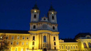Eğer tarihi ve sağlıklı bir tatil için harika bir yer. Güzel Macar mimarisi