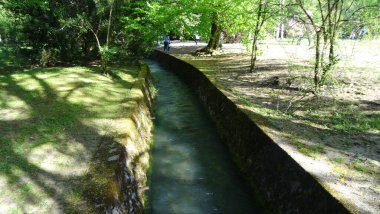 Miskolctapolca - mağaralarda büyüleyici hamamlar. Macaristan termal havuzlarıyla ünlüdür. Ve şehir çok güzel.