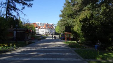 Miskolctapolca - mağaralarda büyüleyici hamamlar. Macaristan termal havuzlarıyla ünlüdür. Ve şehir çok güzel.