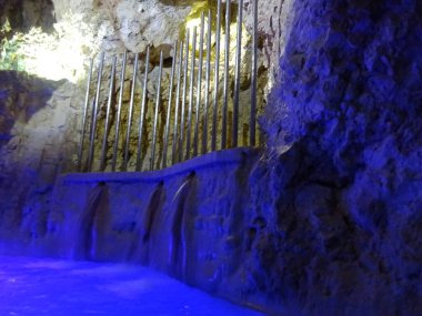 Miskolctapolca - mağaralarda büyüleyici hamamlar. Macaristan termal havuzlarıyla ünlüdür. Ve şehir çok güzel.