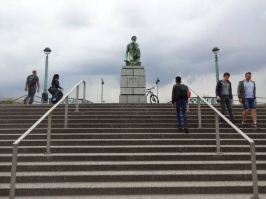 Belçika Charleroi 'sinin güzel mimarisi. Alışılmadık binalar ve eski sokaklar