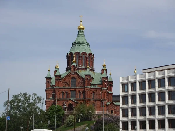 Arquitetura Helsinque Finlandês Agradável Passeio Pelas Ruas Antigas Dia Primavera — Fotografia de Stock