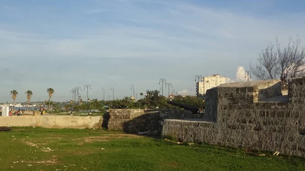 Гавана Удивительный Город Кажется Прошлом Необычные Здания Добрые Люди Руины — стоковое фото