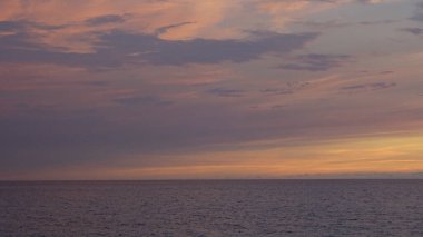 Varadero 'nun inanılmaz renkleri. Gün batımı ve sadece güzel günler. Küba 'daki Atlantik kıyısının güzelliği