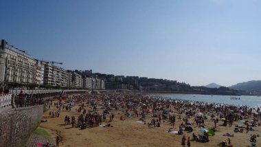 San Sebastian, Bask Bölgesi 'nde çok güzel mimarisi ve büyük plajları olan bir şehirdir. Gipuzkoa Eyaleti