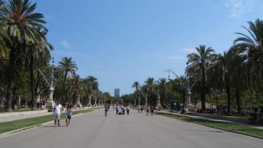 Göz kamaştırıcı, parlak, muhteşem Barcelona. Çeşmeler, Gaudi 'nin evleri, parklar ve Gotik. İspanya turizm için harika bir ülke