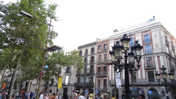 Atemberaubend Hell Fabelhaft Barcelona Brunnen Häuser Von Gaudi Parks Und — Stockfoto