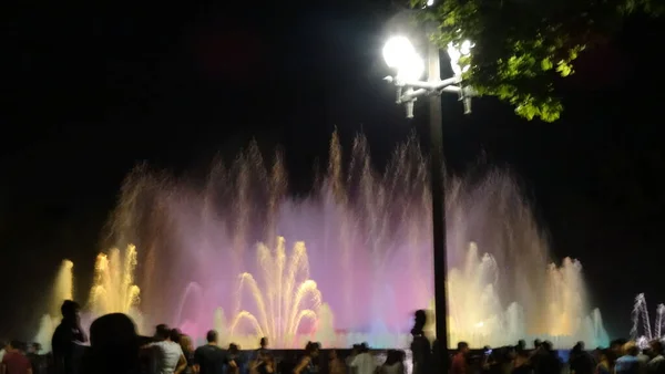 Atemberaubend Hell Fabelhaft Barcelona Brunnen Häuser Von Gaudi Parks Und — Stockfoto