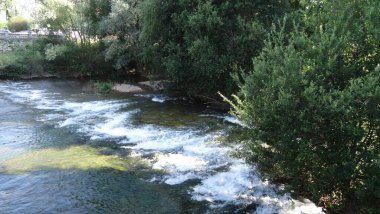 Brugos, Kastilya ve Leon toplumunda bir şehirdir. Büyüleyici katedrali, güzel panoramaları, antik caddeleri olan harika bir yer.
