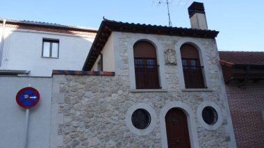 Brugos, Kastilya ve Leon toplumunda bir şehirdir. Büyüleyici katedrali, güzel panoramaları, antik caddeleri olan harika bir yer.