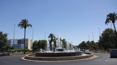 Sıcak Cordoba 'nın içinden geç. İspanyol lezzeti ve güney gelenekleri. Endülüs kültürel turizm için çarpıcı bir yerdir.