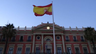 Murcia İspanya 'nın merkezinde çok huzurlu ve güzel bir şehirdir. Tarihi turizm için oldukça büyük ve harikadır.