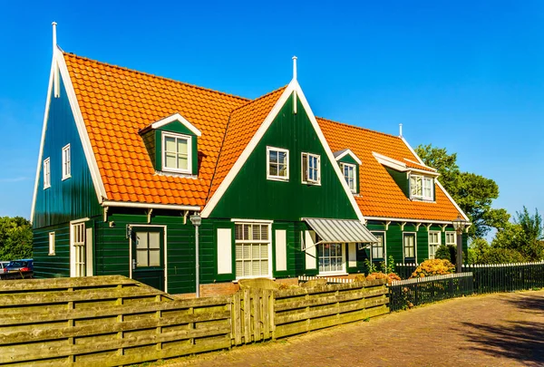 Marken tarihi balıkçı köyü ve Hollanda'da Urk — Stok fotoğraf