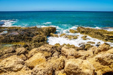 Ko Olina Hawaii Oahu Adası kıyı tarihinde Pasifik Okyanusu dalgaları