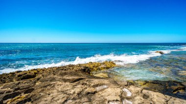 Ko Olina Hawaii Oahu Adası kıyı tarihinde Pasifik Okyanusu dalgaları