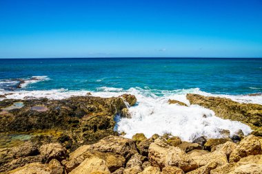 Ko Olina Hawaii Oahu Adası kıyı tarihinde Pasifik Okyanusu dalgaları