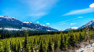 Duffy Gölü rota ile kıyı sıradağlarının British Columbia, Kanada