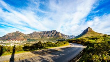 Cape Town, Masa Dağı, Devils tepe, aslanlar kafa ve Oniki Havariler güneş ayarına