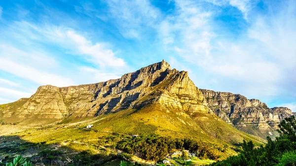 Cape Town, Masa Dağı ve Oniki Havariler görünümünü bir güzel kış gününde