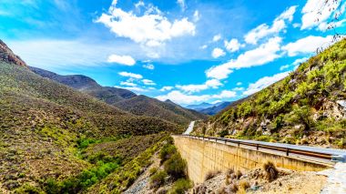 Etkileyici Huisrivierpas, Huis nehir geçişi, yolu 62 Ladismith ve Calitzdorp küçük Karoo Güney Afrika'nın Batı Cape Province içinde
