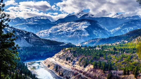 Famous Fraser Canyon Route Thompson River Flows Snow Covered Mountains — Stock Photo, Image