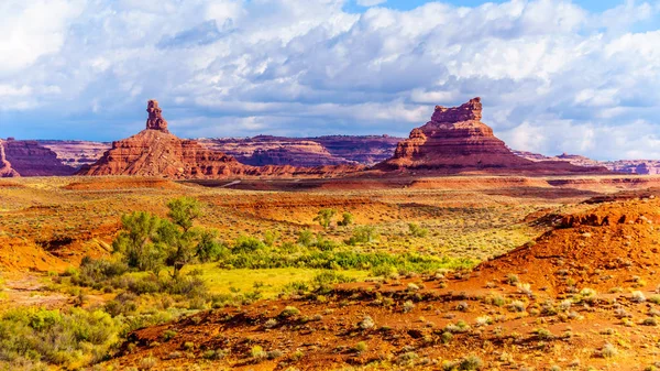Red Sandstone Buttes Pinnacles Semi Desert Landscape Valley Gods State — Stock Photo, Image