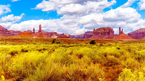 Red Sandstone Buttes Pinnacles Semi Desert Landscape Valley Gods State — Foto de Stock