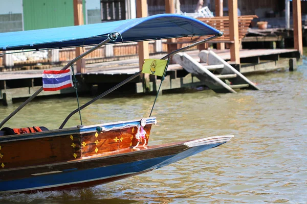Plovoucí trh v Bangkoku, pěší výlety lodí — Stock fotografie