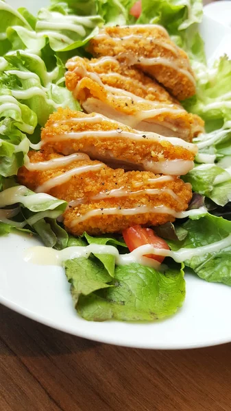 Organik Yeşil Sezar Salata Domates Batı Restaurant Yemek Tarifi Menü — Stok fotoğraf