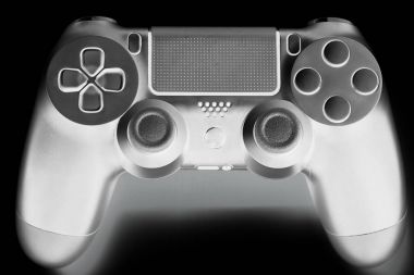 Dualshock radyo murakıp rengini Playstation 4, siyah arka plan üzerinde izole video oyun denetleyicisi analog, popüler el ile oyun çubuğu için ters çevir'i,