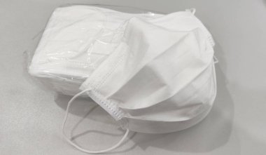 Beyaz koruyucu hijyenik maske koleksiyonu CORONA COVID-19 grip biyolojik enfeksiyonu ve PM2.5 tozu, salgın haber 