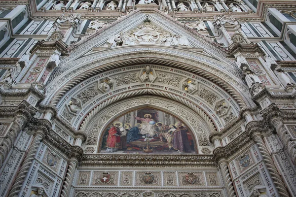 Maravilhosa Estátua Arte Pintura Decorada Torno Florance Duomo Escultura Mistério — Fotografia de Stock