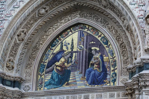 The marvellous art statue and painting decorated surrounding on Florance duomo, The mistery sculpture on Famous white Architectural cathedral church under blue sky at Florance, The largest church in Italy, travel destination backgrounds