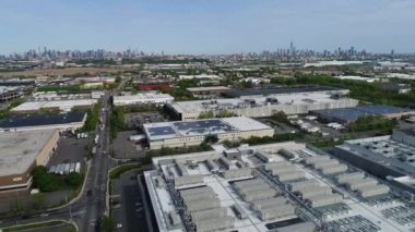 Hava. Alan New York city yakınındaki ambar. Büyük alışveriş merkezleri. 4k