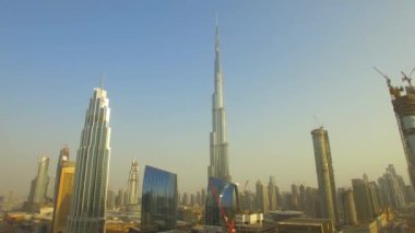 Hava. Uluslararası Dubai Kongre ve Sergi Sarayı, dünyanın en yüksek gökdelen.