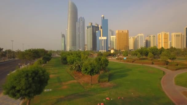 Aéreo Parque Família Corniche Abu Dhabi Emirados Árabes Unidos — Vídeo de Stock