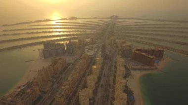 Hava. Dubai Jumeirah Palmiye Adası. İş lüks evler daireler. Birleşik Arap Emirlikleri. 4k