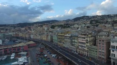 Cenova, İtalya Hava Panoraması. 4k