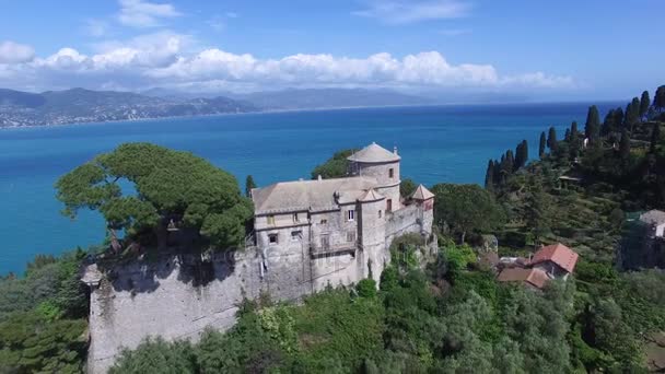 Luftaufnahme Braune Burg Portofino Italien — Stockvideo