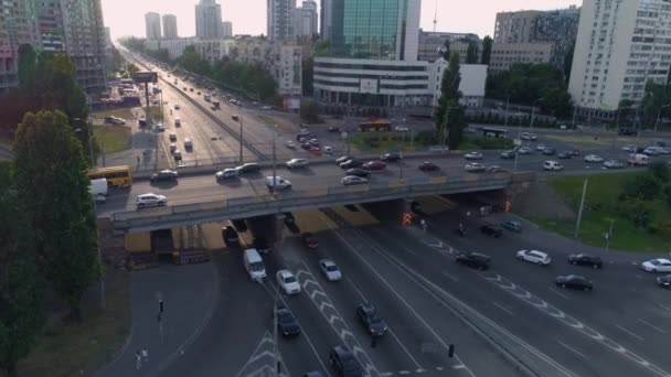 Вид Воздуха Оживленное Движение Городских Дорогах Киев Украина — стоковое видео