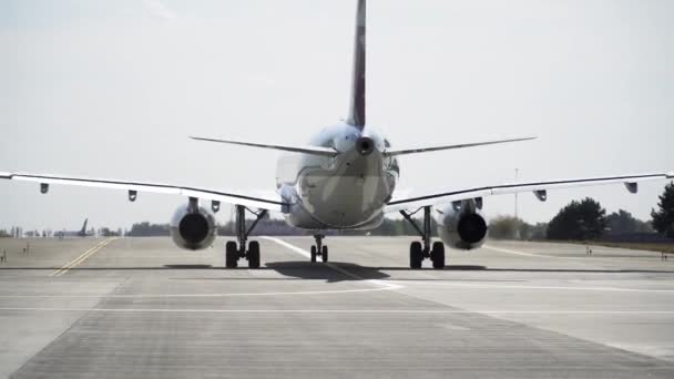 Kijów Ukraina Lotnisko Boryspil Września 2019 Samoloty Lądują Pasie Startowym — Wideo stockowe