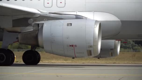 Plano Listo Para Despegar Rollos Pista Aeropuerto Aeropuerto Internacional Boryspil — Vídeo de stock