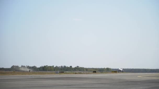 Kiev Ucrânia Aeroporto Boryspil Setembro 2019 Avião Descolou Pista — Vídeo de Stock