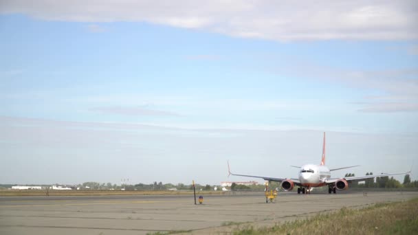 Aereo Pronto Decollo Rotoli Sulla Pista Aeroporto Aeroporto Internazionale Boryspil — Video Stock