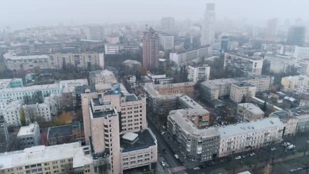 Légi Kilátás Kijev Belvárosára Ukrajnára Ködös Nap — Stock videók