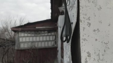 Özel kuvvetler askerleri fırtına evindeler.